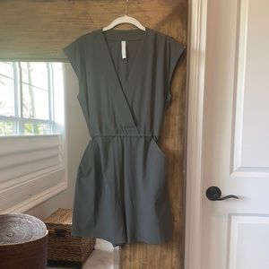 Athlete light army green romper